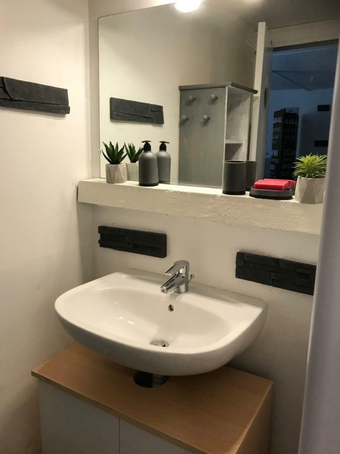 Joli Studio Au Coeur De Verdun Eksteriør bilde